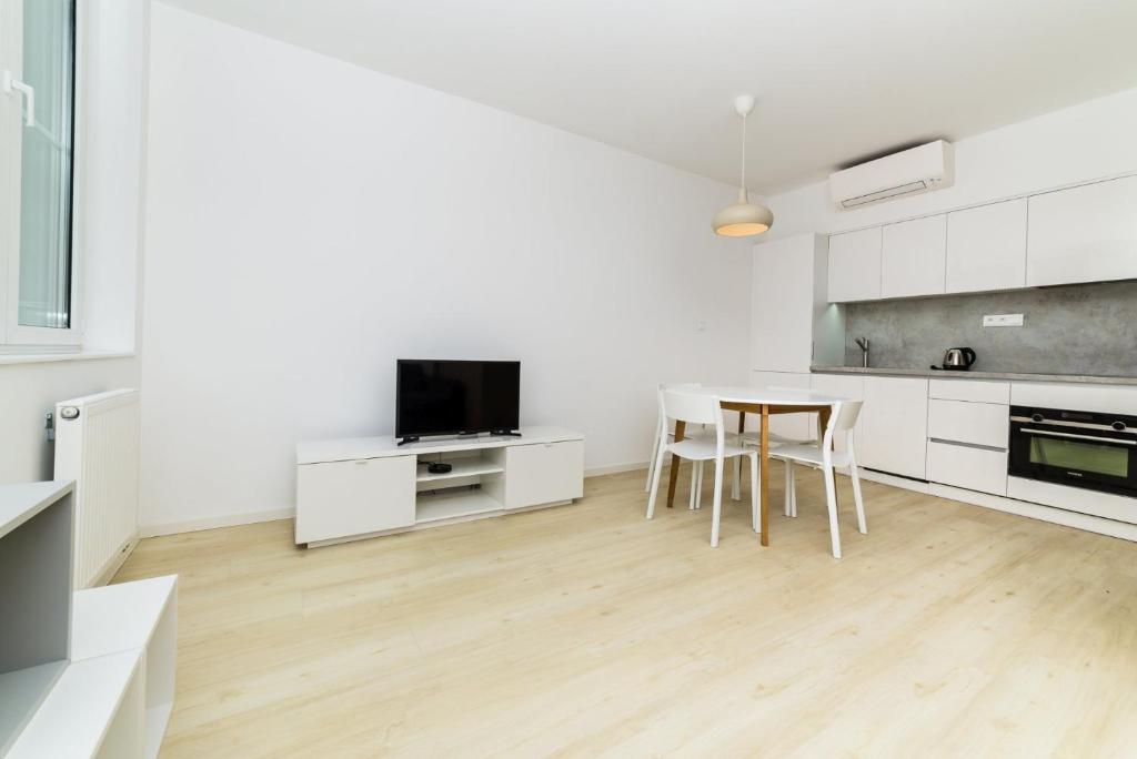 City Castle Apartments Free Parking - Resim 27