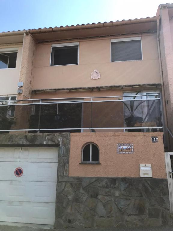 Fotografia z galérie ubytovania Maison 90 m2, 5 min du Port, 15 min des Criques à Pied v destinácii Port-Vendres