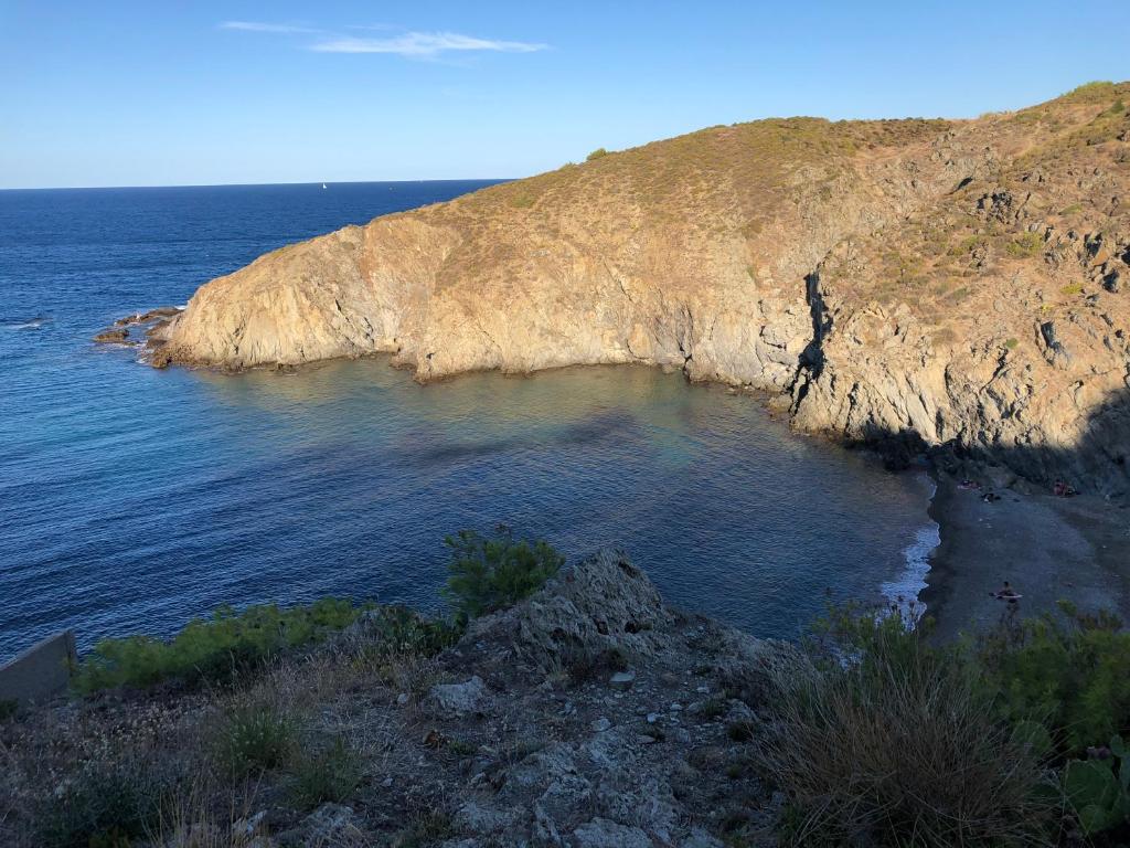Fotografia z galérie ubytovania Maison 90 m2, 5 min du Port, 15 min des Criques à Pied v destinácii Port-Vendres