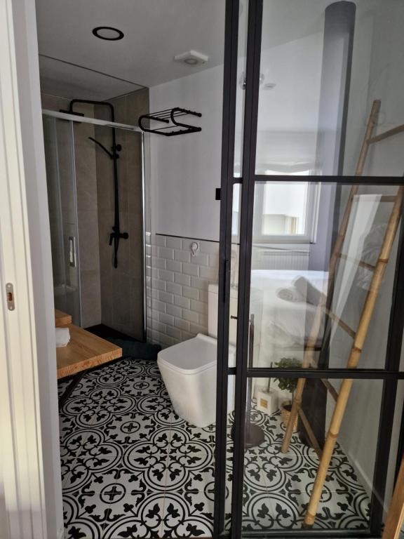 Łazienka w obiekcie Fantastic brand new apartment in best location just few steps from the ski slope! private parking