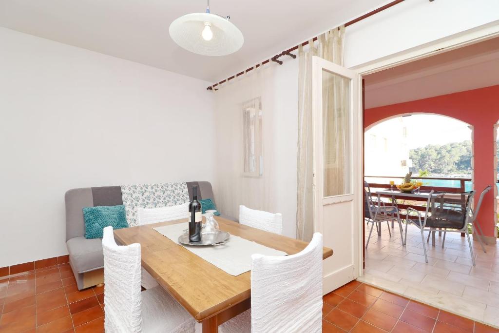 Część wypoczynkowa w obiekcie Apartments Prižba Bay