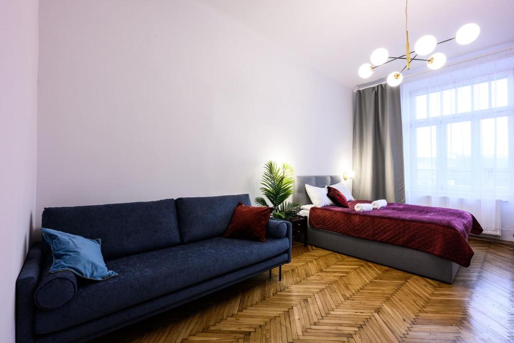 Unique Style Apartments Old Town - 25 min from the airport - by Homelike Krakow - One-Bedroom Apartment