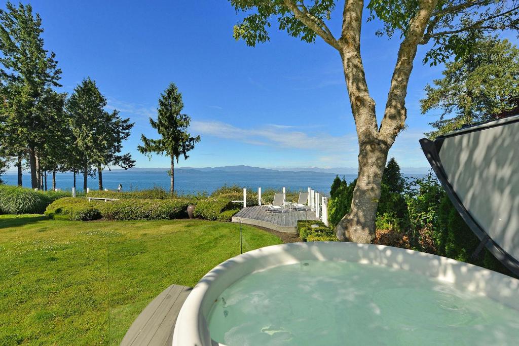 White Heron Oceanfront Estate - Housity