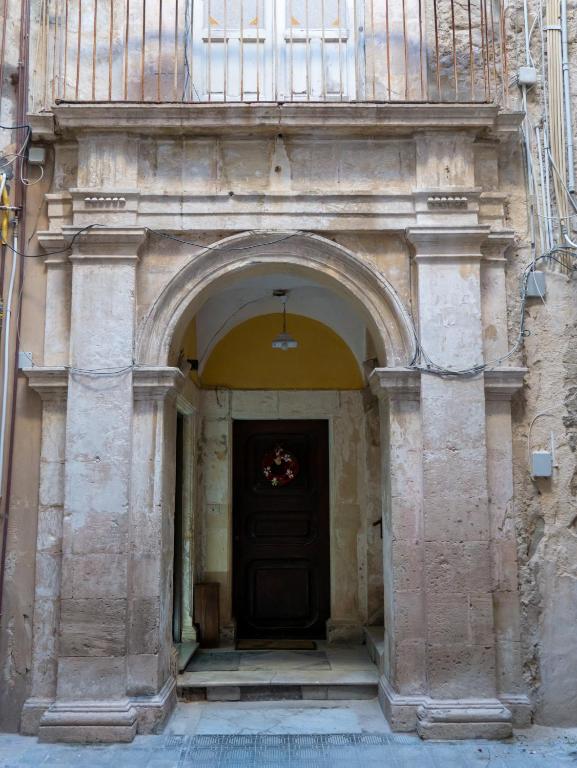 The facade or entrance of VaKKia - Ortigia Holiday Home