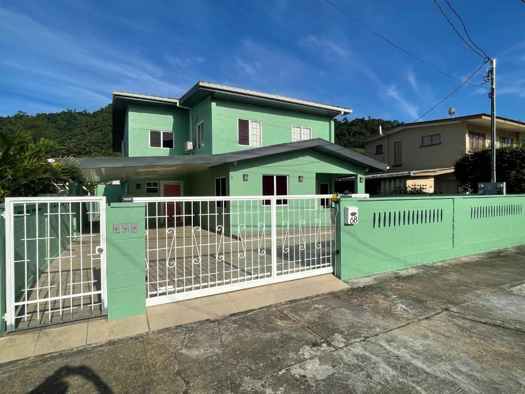 Beverley Manor DIAMOND VALE' 2 Bedroom 1 Bath Apartment, Diego Martin