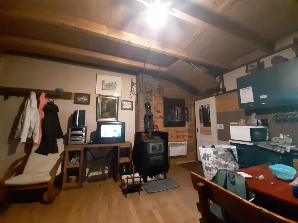 TV a/nebo společenská místnost v ubytování kuća za odmor marković