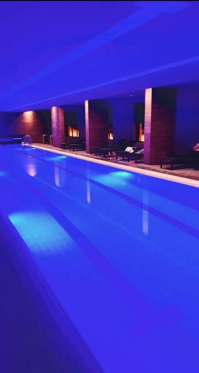 Bazén v ubytování Apartman Oaza Kalman SPA-GYM nebo v jeho okolí
