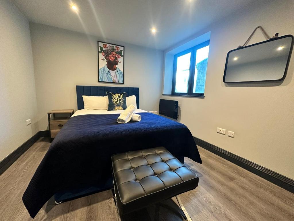 FLASH SALE Super Central Modern Two Bedroom Flat VC