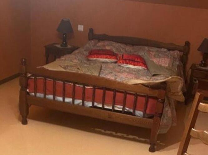 Una cama o camas en una habitaci&oacute;n de Holiday Home Reipertswiller - ELS02030-F