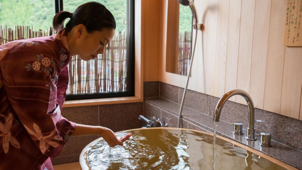 Yamamizuki Urara Tsutaya - отзывы и видео