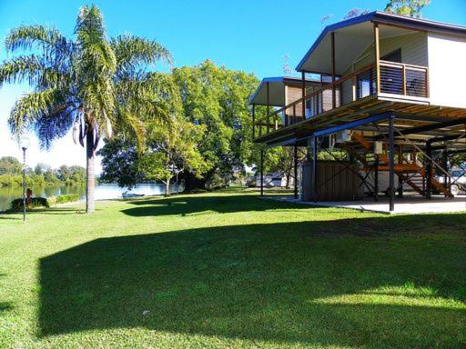 Bellinger River Tourist Park - Appartement De Deux Chambres