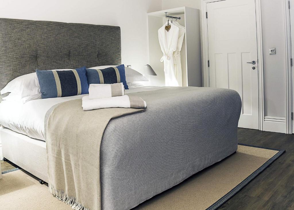 
Deluxe King Suite - Swallow's Rafter
