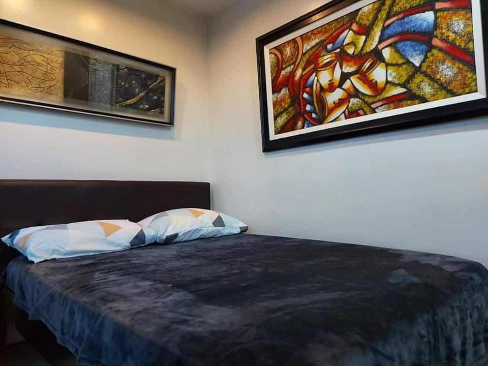 Family Staycation with Pool - Housity