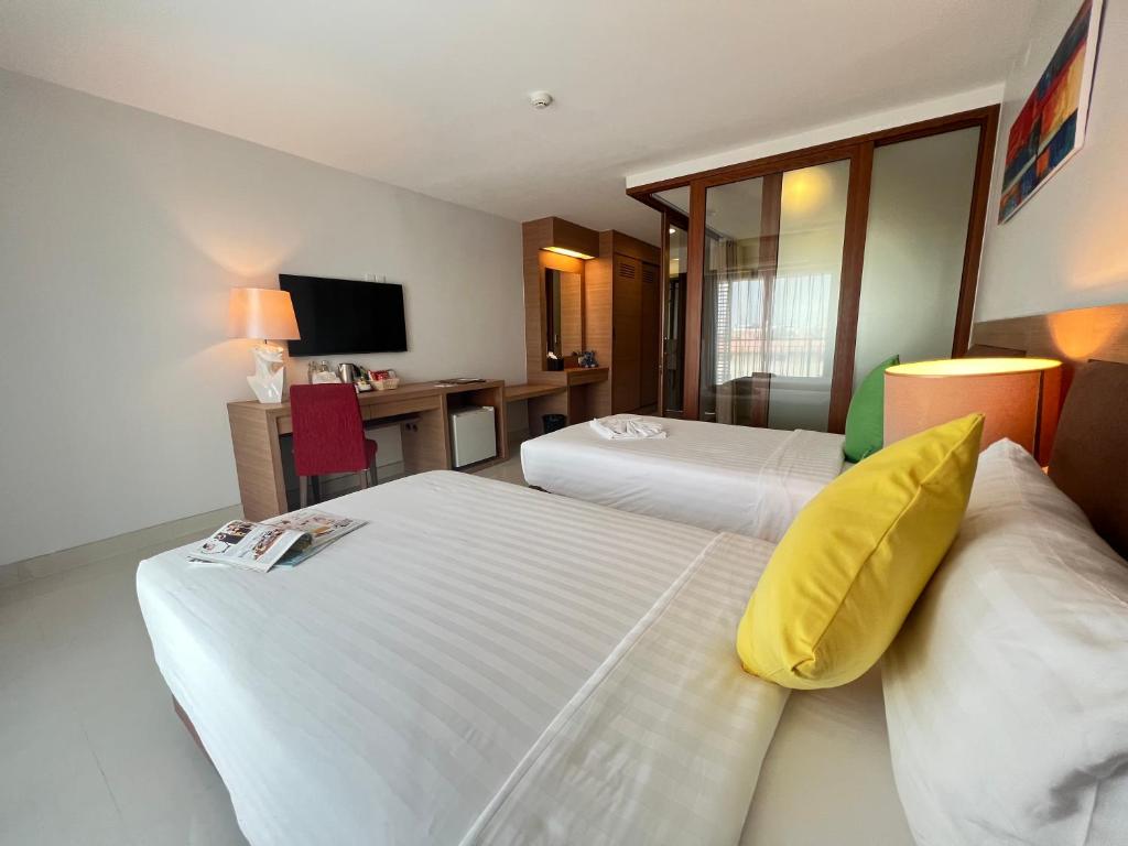 Riche Hua Hin Hotel - SHA Plus - Resim 11