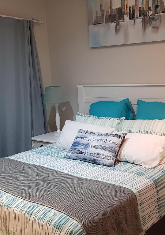 Tortuga - Peaceful Holiday Home with Loadshedding Backup - Image 32