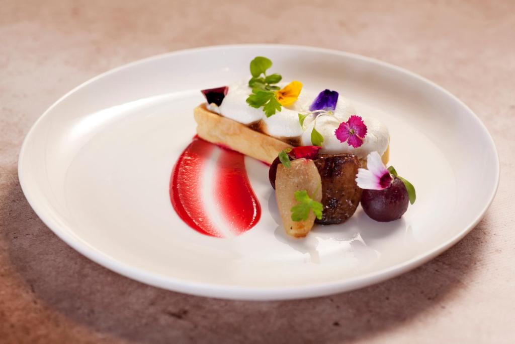 Crowne Plaza Surfers Paradise by IHG - Resim 5