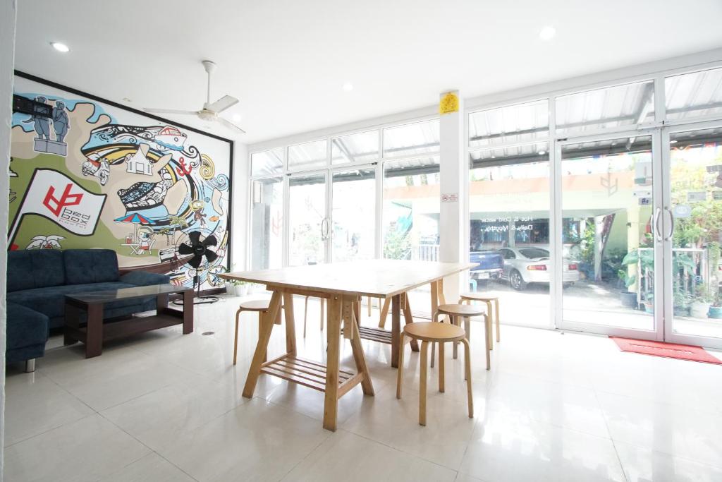 Gallery image of Bedbox Hostel in Patong Beach