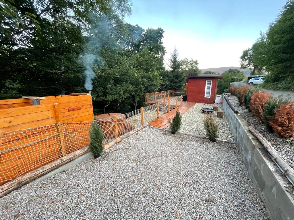 Aed väljaspool majutusasutust Kousek klidu