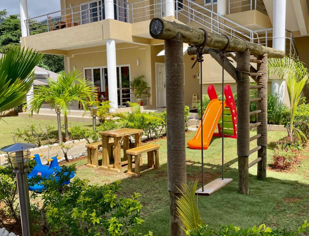 Zahrada ubytování Tropical Hideaway