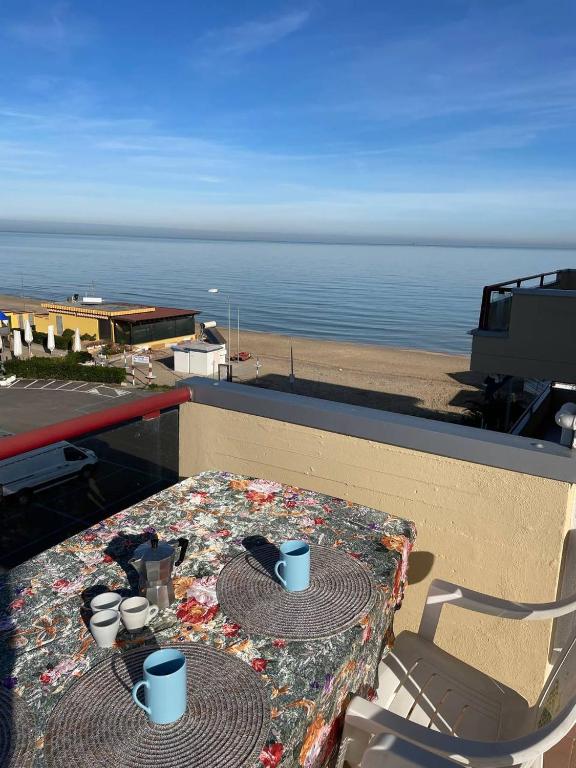 A general sea view or a sea view taken from Az apartmant