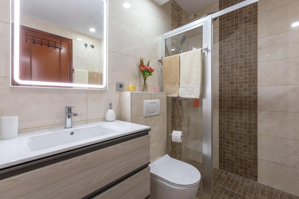 A bathroom at Palma de Mallorca 12