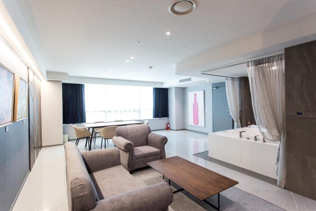 Posezení v ubytování Interburgo Hotel Wonju