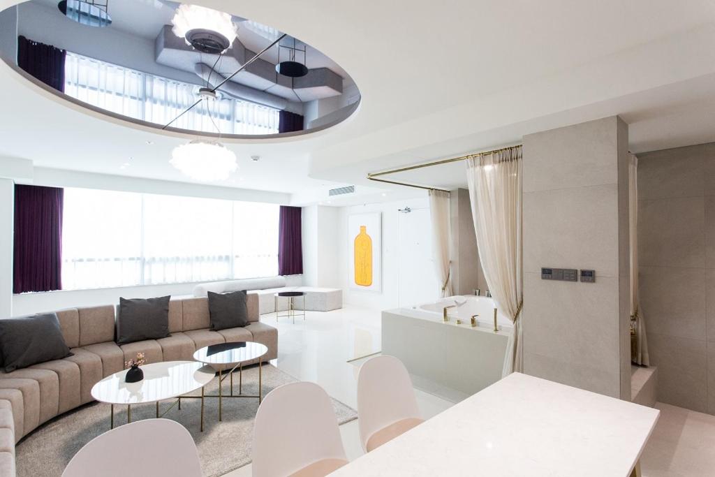 Posezení v ubytování Interburgo Hotel Wonju
