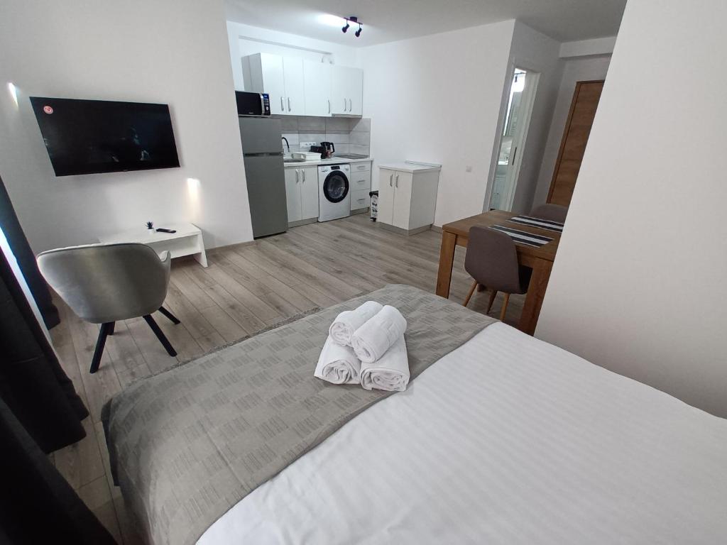 Old Town Studio Apartments - Housity