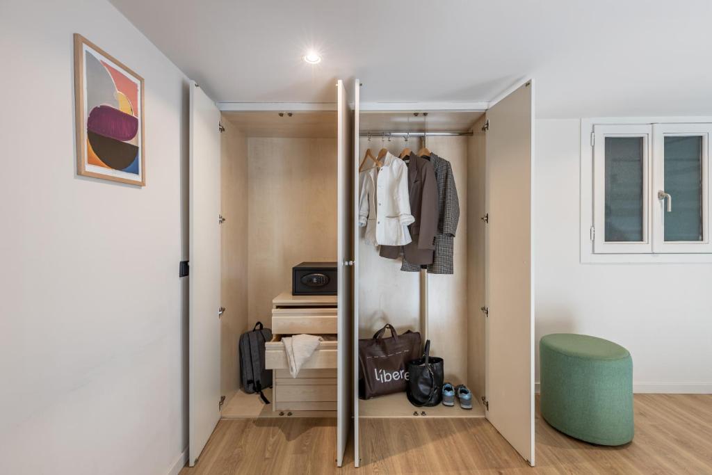 Líbere Madrid Palacio Real - Resim 13