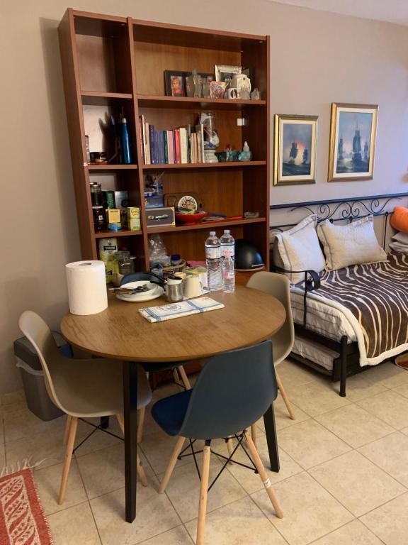 Cama ou camas em um quarto em Holidays Pelion studio