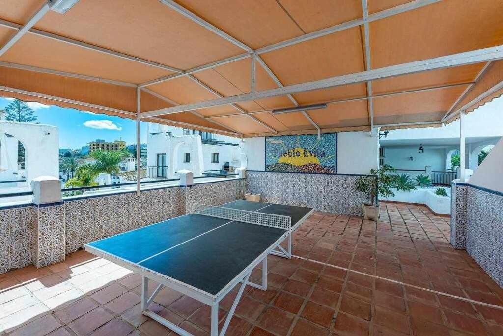 Stolní tenis v ubytování 797 HR - Pueblo Evita- Andalusian apartment with terrace. nebo okolí