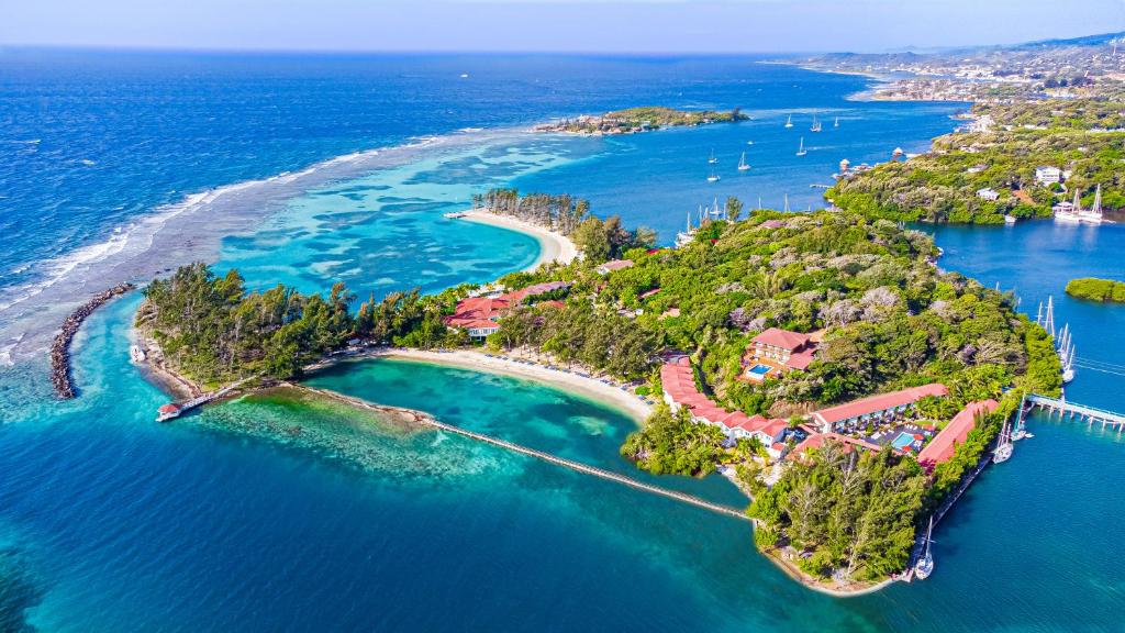 Fantasy Island Beach Resort Dive And Marina All Inclusive