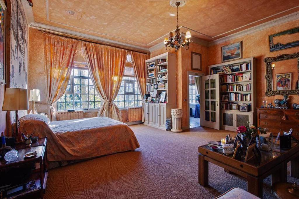Fotografie z fotogalerie ubytování Villa de lujo a 50km de Madrid v destinaci Pezuela de las Torres