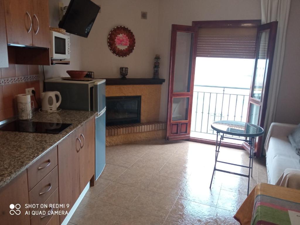 Kuchyň nebo kuchyňský kout v ubytování Apartamentos Virgen de Villaverde