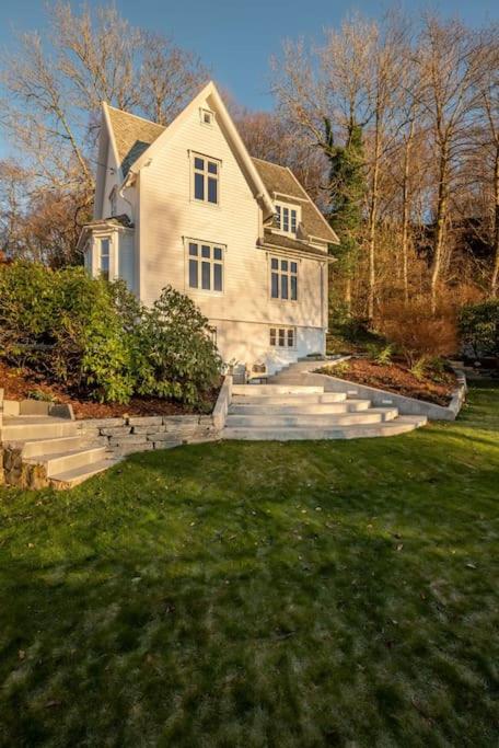 Fotografie z fotogalerie ubytování Villa Bergen. Historic luxury near the city centre v destinaci Bergen
