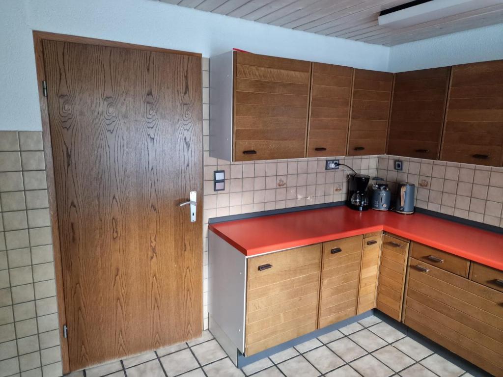 Kuchyň nebo kuchyňský kout v ubytování Monteurswohnung Schwarzwald