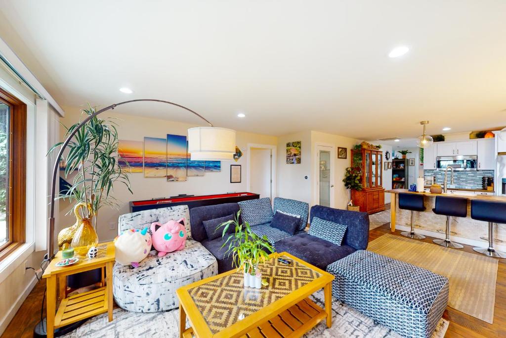 Color and Charm Condo, 8, Nehalem (updated prices 2024)