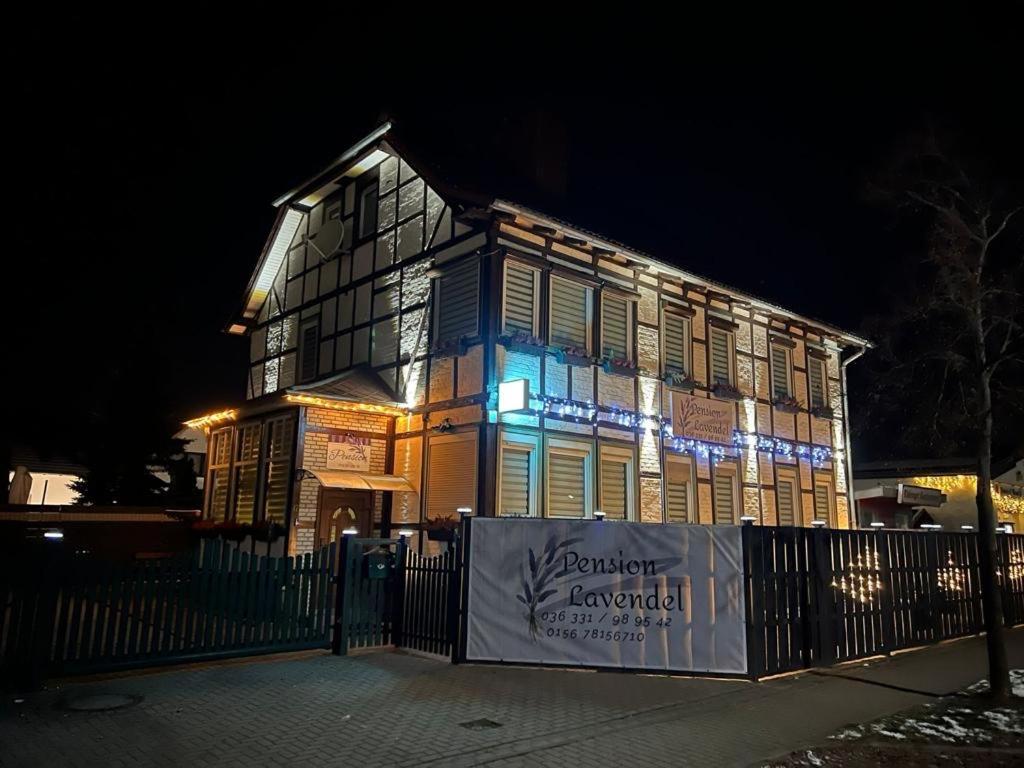 Budova, kde se aparthotel nachází