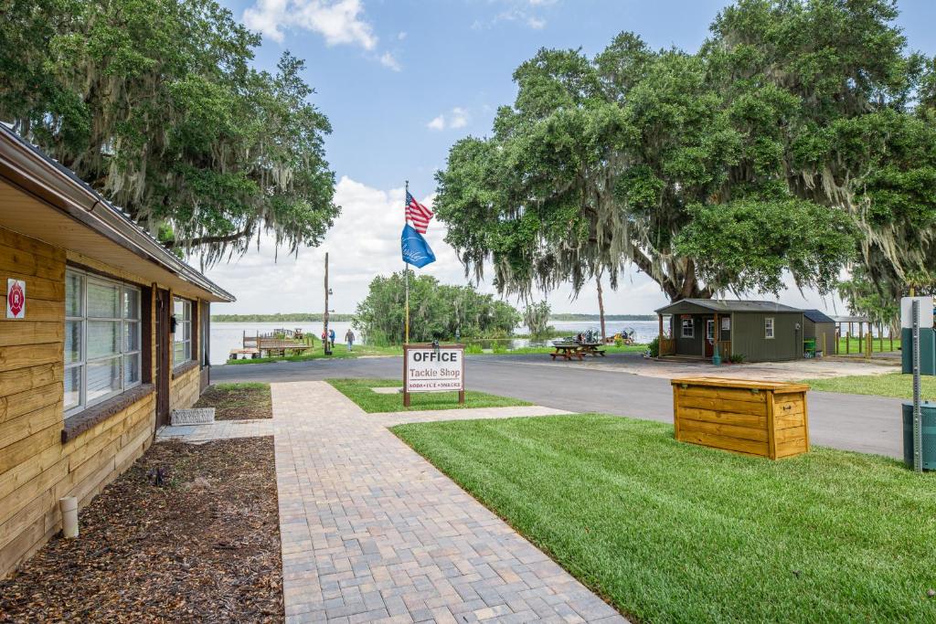 IDLEWILD LODGE AND RV PARK - Updated 2023 Prices & Reviews (Lake  Panasoffkee, FL)
