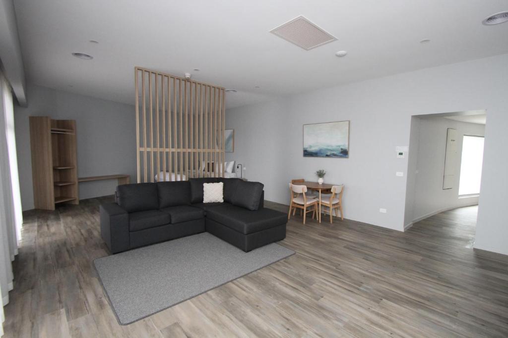 Posezení v ubytování Waterfront Apartments