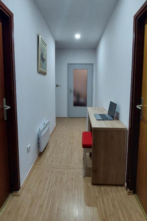 Fotografia z galérie ubytovania Apartments with parking spaces Starigrad, Paklenica - 11848 v destinácii Starigrad-Paklenica