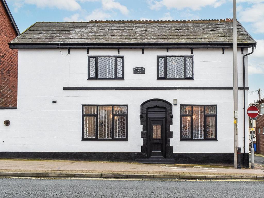 Grove Cottage, Blackpool, UK