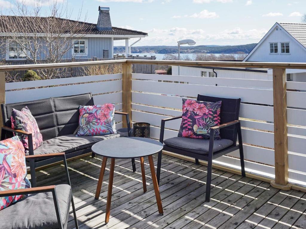 Balkón nebo terasa v ubytování 8 person holiday home in Lysekil-By Traum