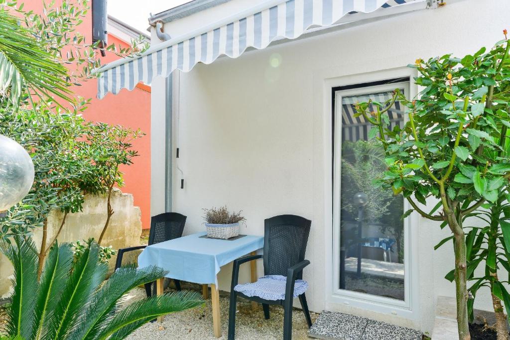 Vonkajšia záhrada v ubytovaní Apartment Liovic