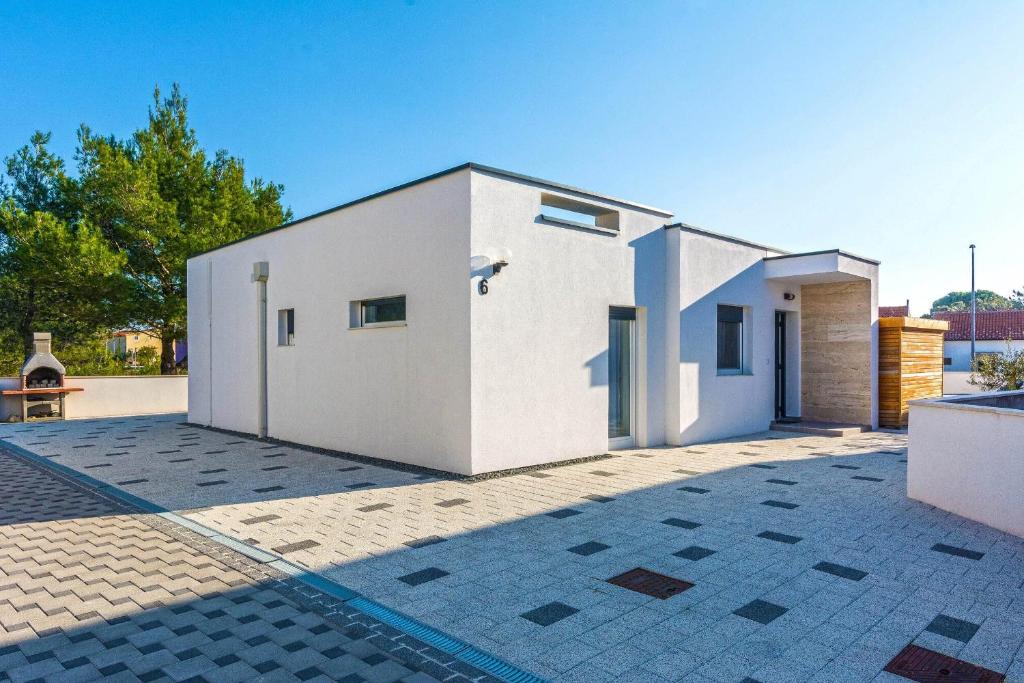 Budova, v ktorej sa vila nachádza