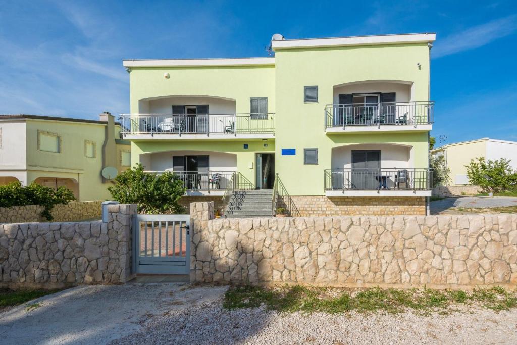 Budova, v ktorej sa apartmán nachádza