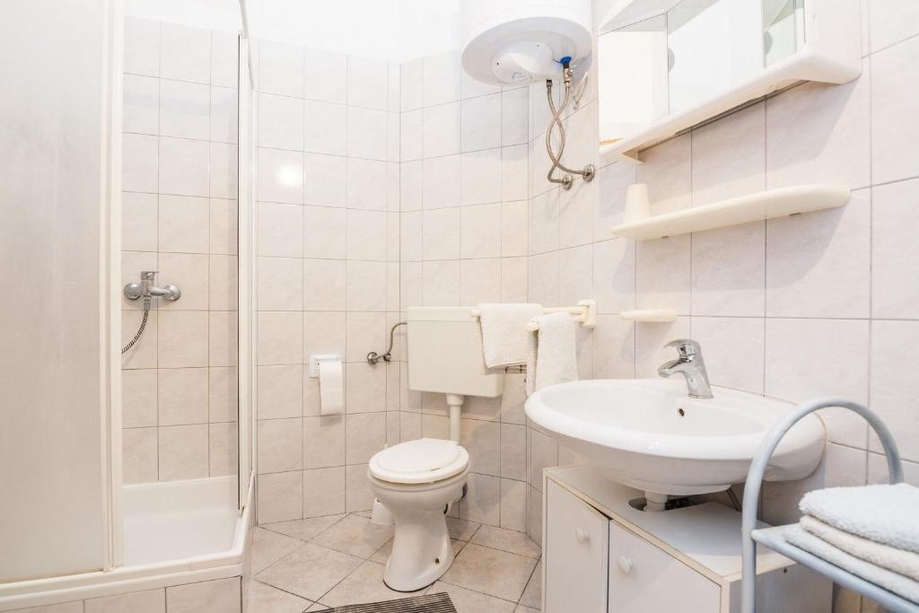 Kúpeľňa v ubytovaní Apartments Delic Pejic