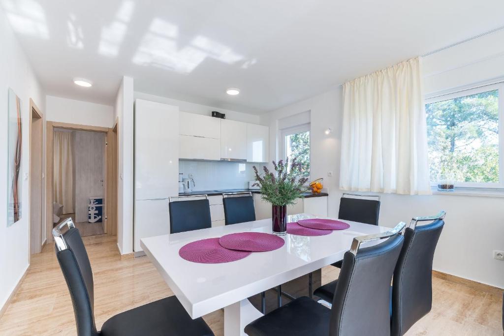 Kuchyň nebo kuchyňský kout v ubytování Apartment Martan