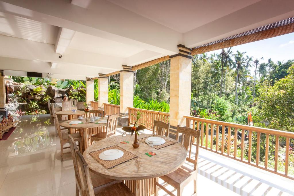 Balkón nebo terasa v ubytování Bali Sesandan Garden