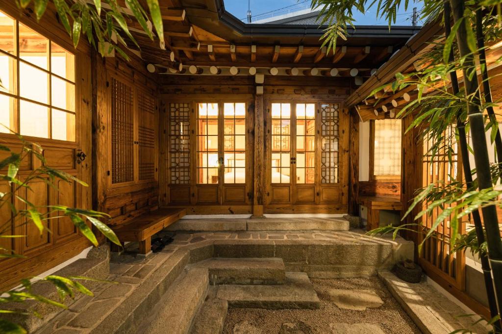 Luxury hanok with private foot bathtub - SN10